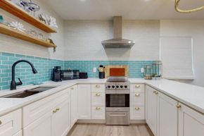 The Blue Oak Getaway